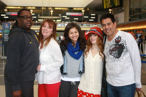 Bella+Thorne+Bella+Thorne+Zendaya+Coleman+j3f9eU_sZv9l